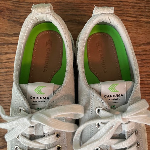 Cariuma OCA Low Suede Sneaker Off-White Worn Twice Women's Size 7 Men's Size 5.5 - Picture 3 of 7